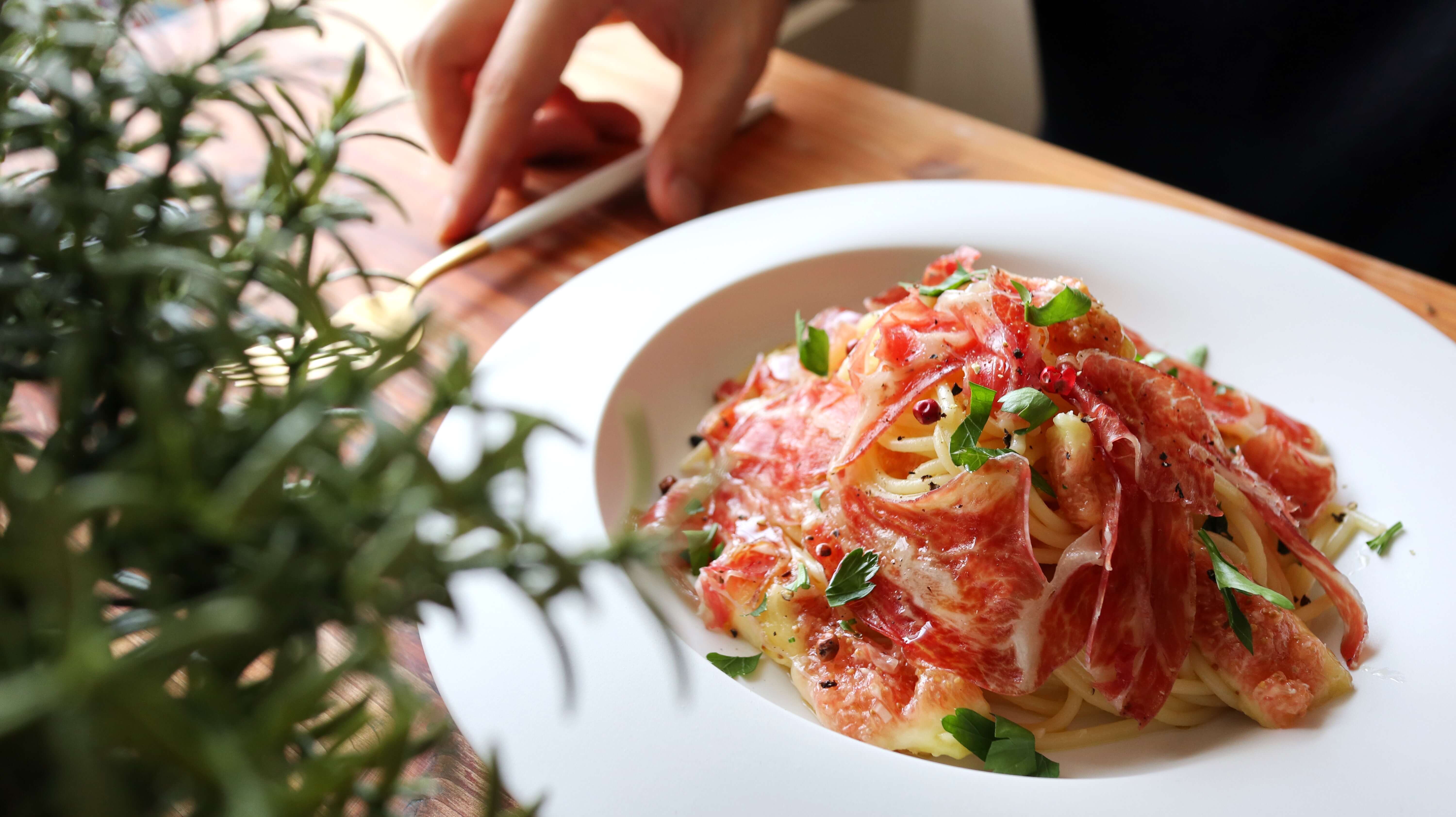 【絶品！】いちじくと生ハムのオイルパスタのレシピ│美男パスタ BINANPASTA