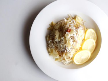 【さっぱりランチに】しらすとキャベツのレモンオイルパスタのレシピ/作り方