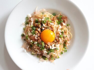 【サクサク食感】天かす納豆パスタのレシピ/作り方