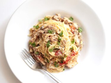 【旨み凝縮】鯖缶とセミドライトマトのシチリア風パスタのレシピ/作り方