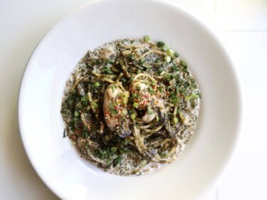 【10分で簡単】牡蠣と海苔のクリームパスタのレシピ/作り方